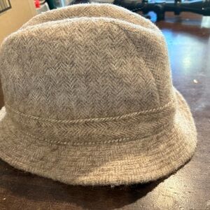 Stylish Tan Wool Bucket Hat